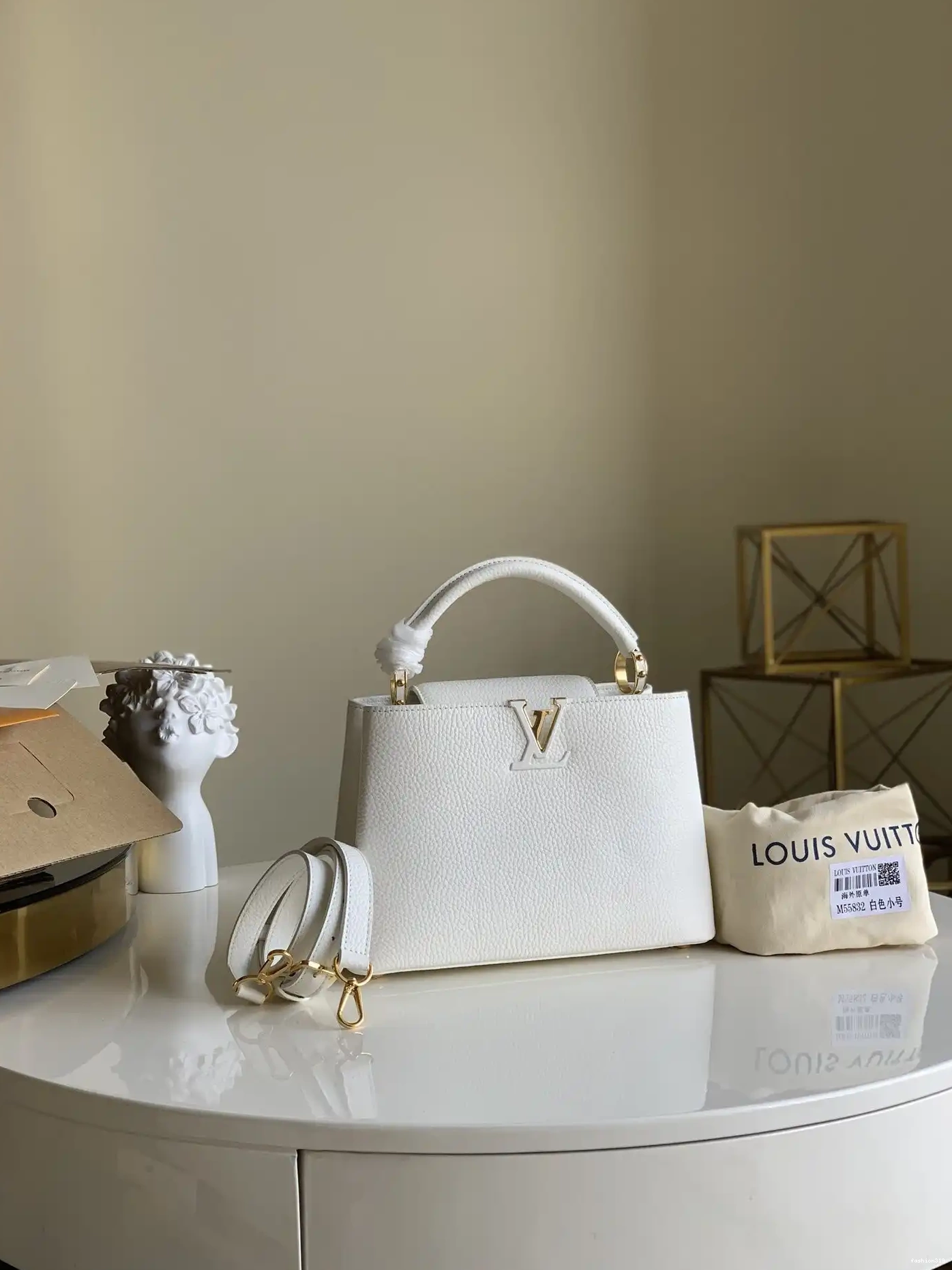 CAPUCINES BB VUITTON LOUIS 0406